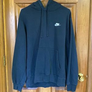 Men’s large nike hoodie with kangaroo pockets